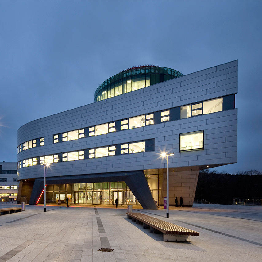 Image of the exterior of the Robert Gordon University campus.
